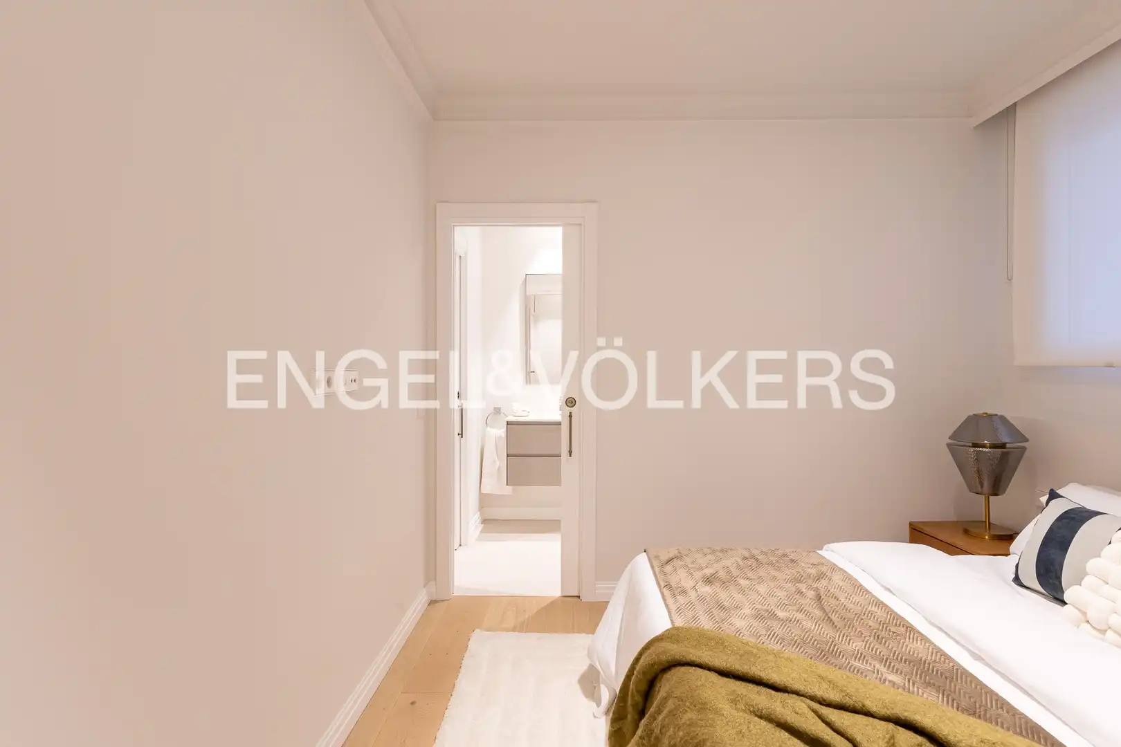 Schlafzimmer von Wohnung zum Verkauf in Madrid mit Klimaanlage und Heizung