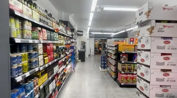 Local en traspaso en Girona con Aire acondicionado, Calefacción y Amueblado