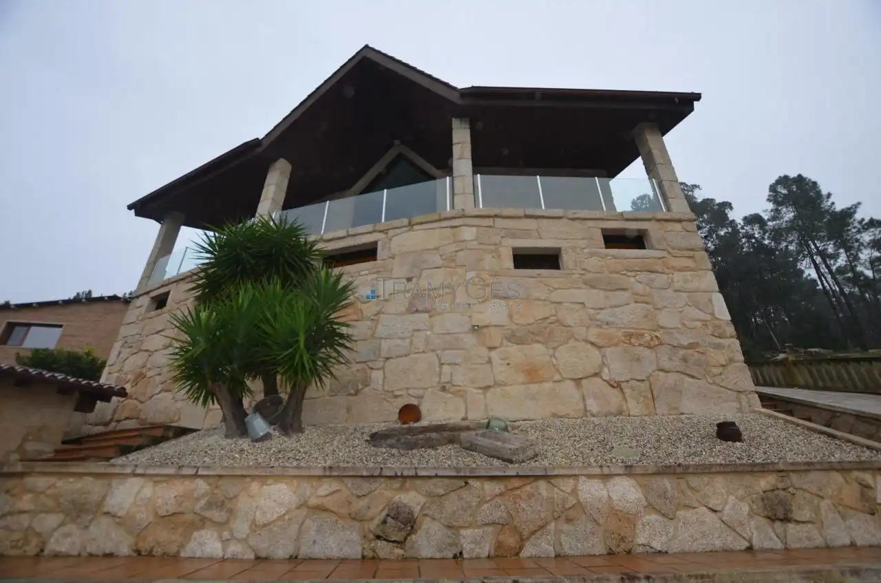 Vista exterior de Casa o chalet en venta en Tui con Calefacción, Jardín privado y Terraza
