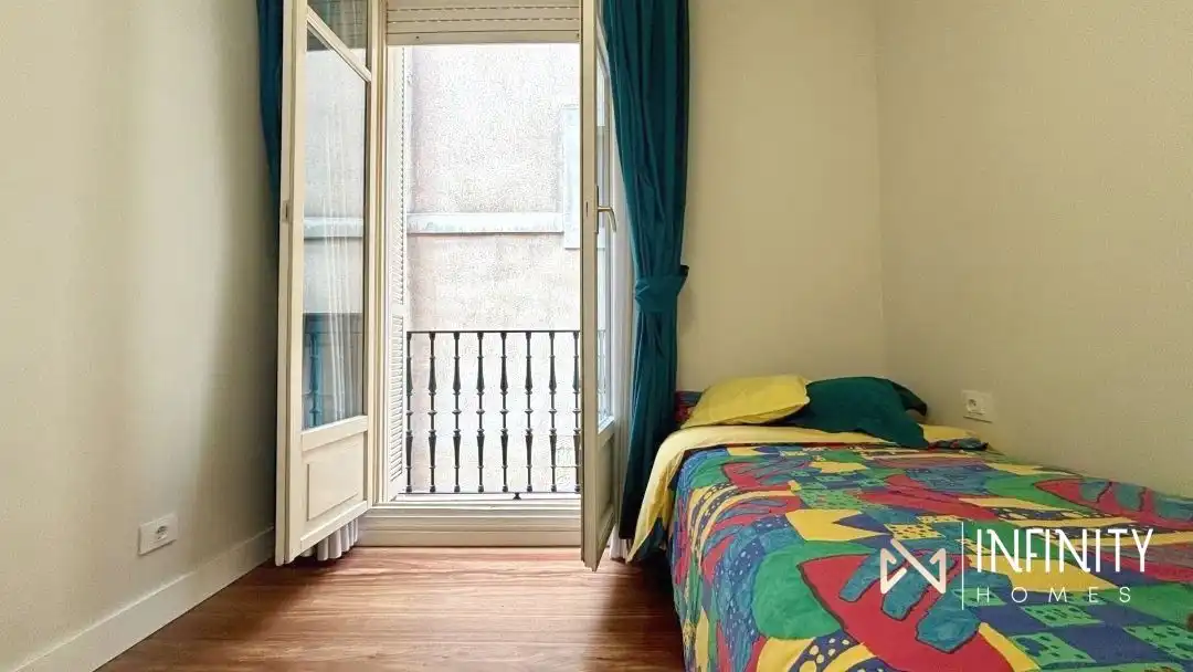 Flat with terrace to rent in Kale Barria, imagen 18
