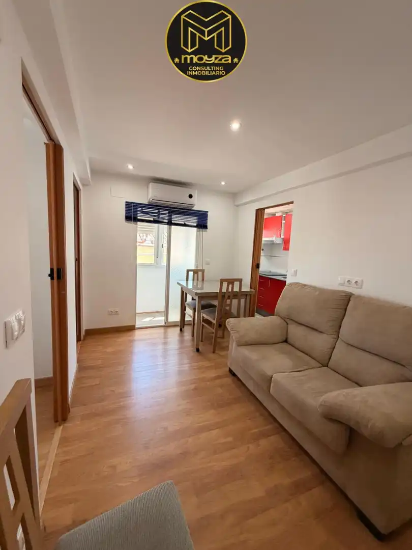 Living room of Flat for rent in Jaén  with Air Conditioner and Heating