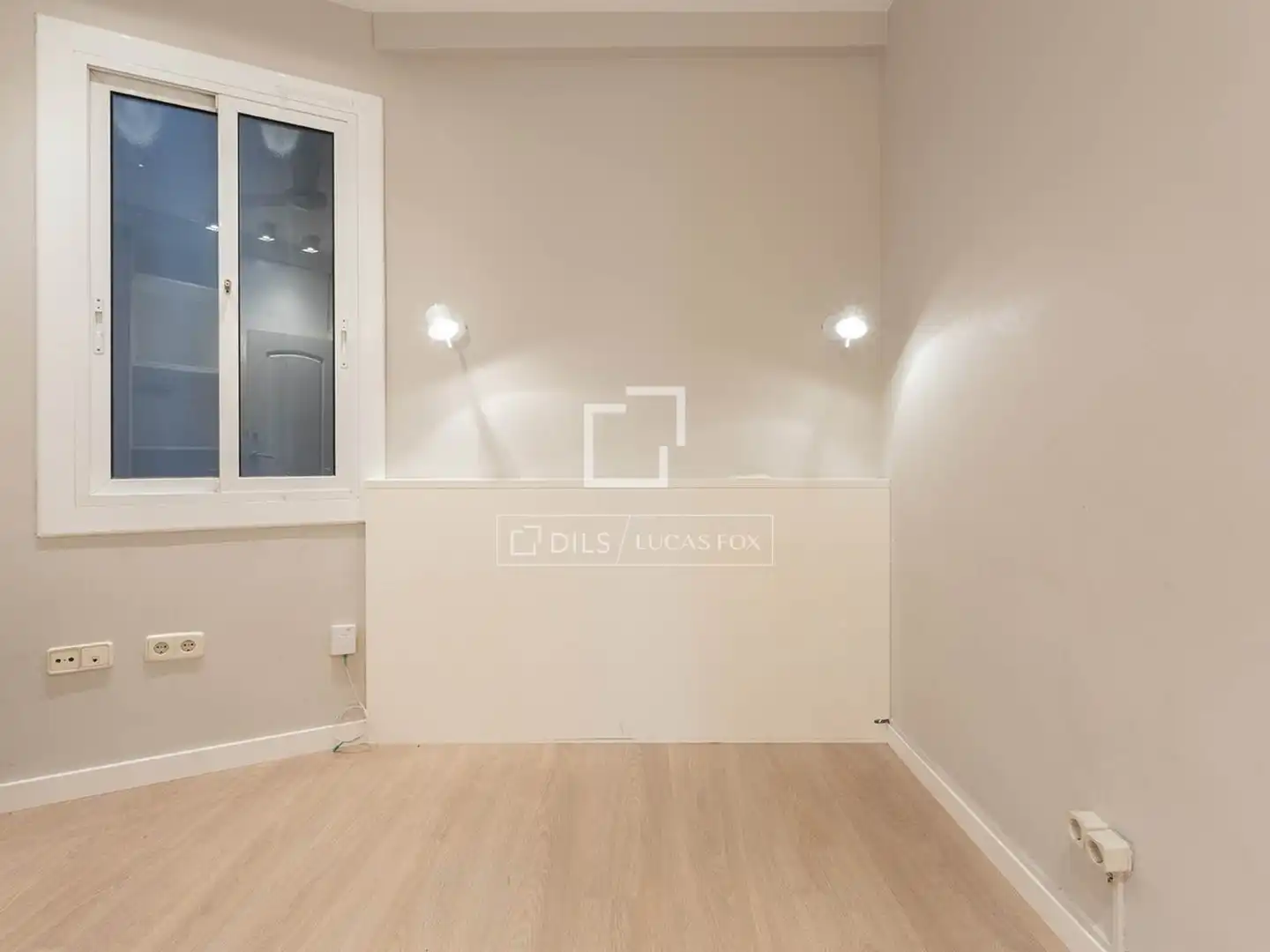 Schlafzimmer von Wohnung zum Verkauf in Barcelona mit Klimaanlage und Heizung