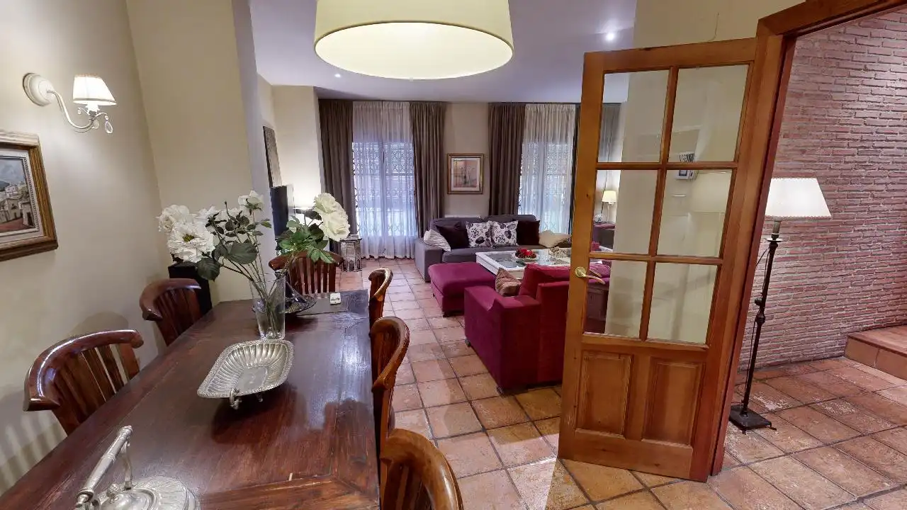 Detached house for sale in C/ Las Novias, imagen 4