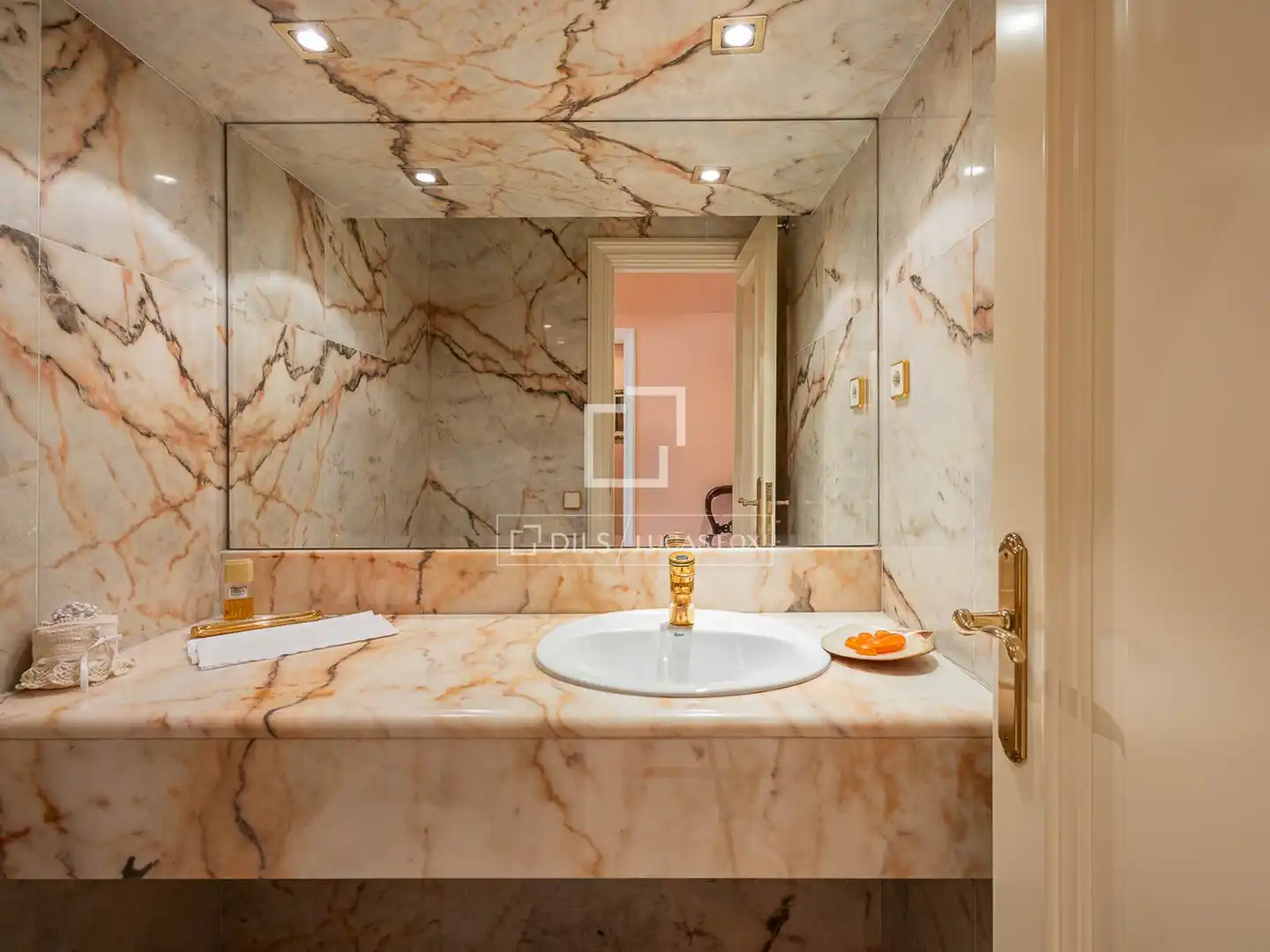 Baño de Casa o chalet en venta en Barcelona con Aire acondicionado, Terraza y Trastero