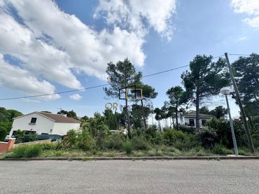 Terreny residencial en venda a Pontons
