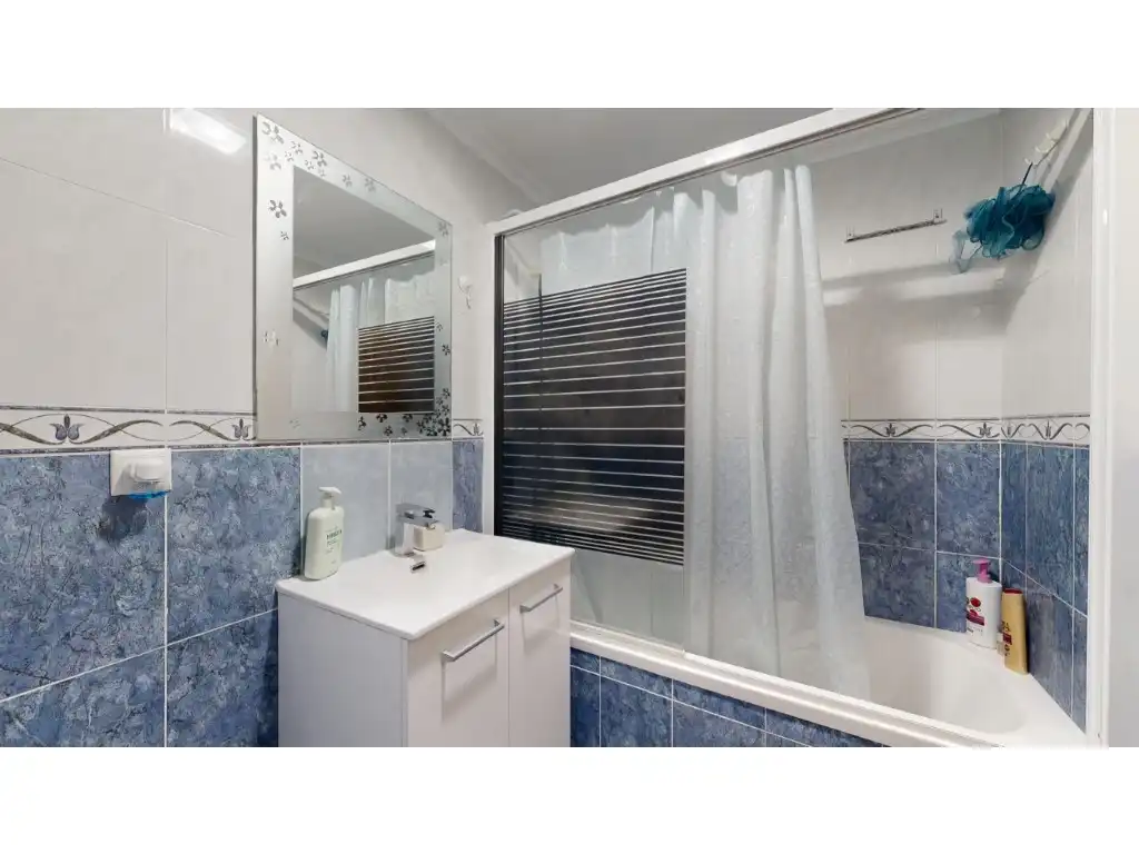 Bathroom of Flat for sale in Torrent  with Air Conditioner and Balcony