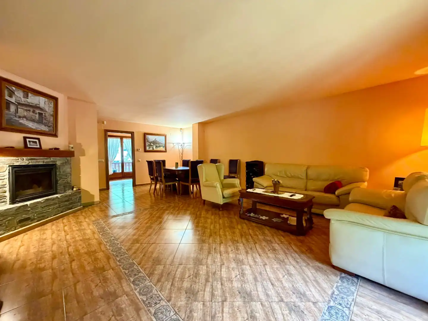 Sala d'estar de Casa adosada en venda en Vielha e Mijaran amb Calefacció, Parquet i Terrassa