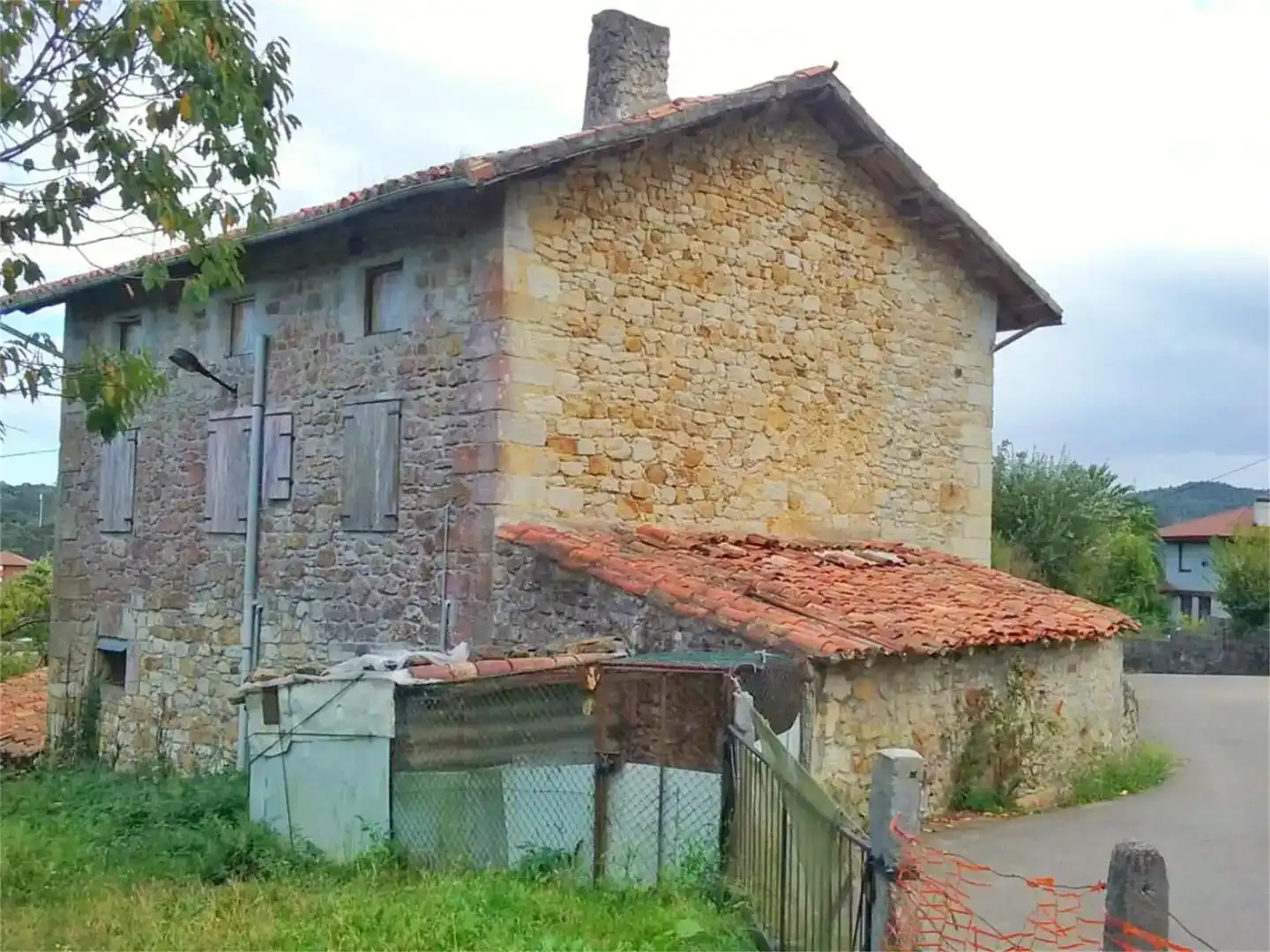 Vista exterior de Finca rústica en venda en Bárcena de Cicero