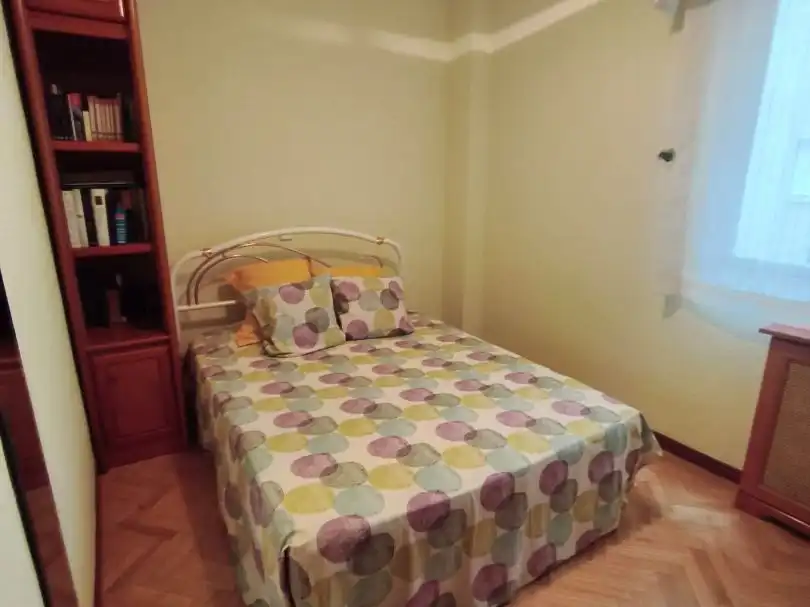 Habitación de Piso en venta en  Madrid Capital con Aire acondicionado y Balcón