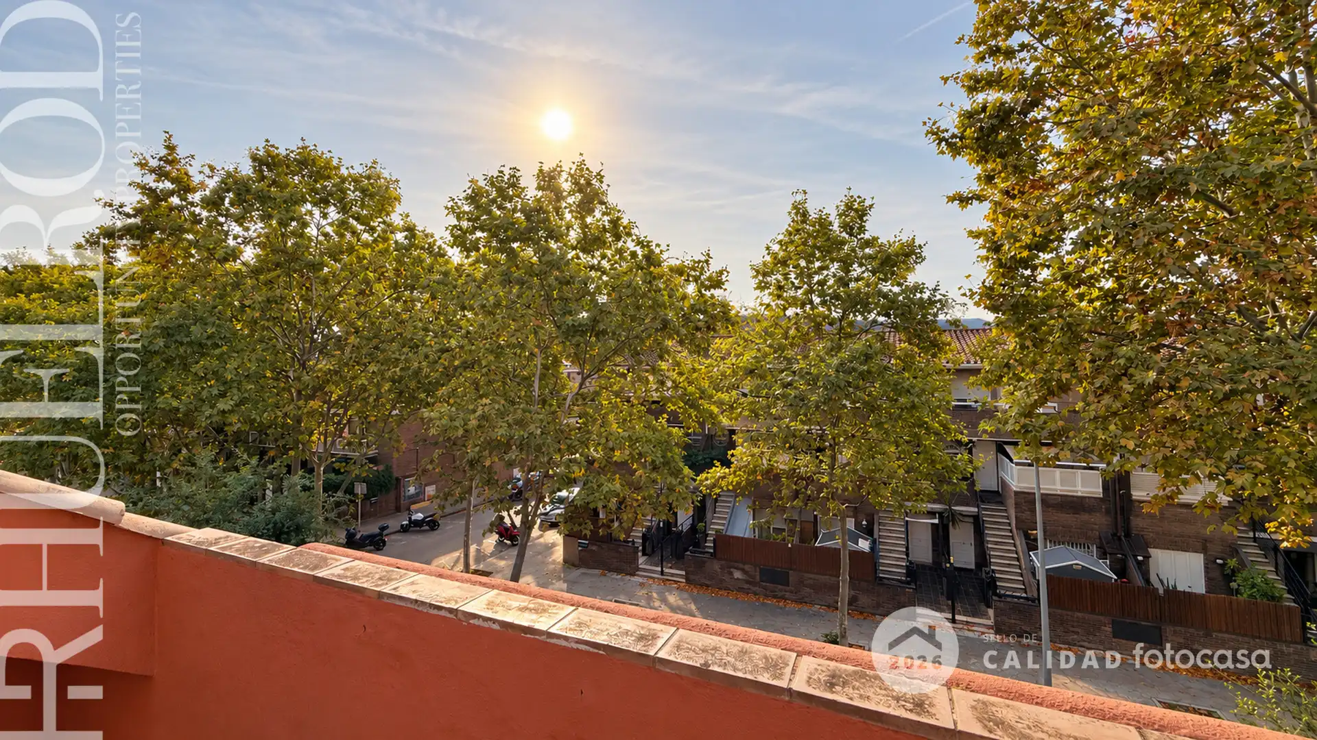 Vista exterior de Casa adosada en venta en Cerdanyola del Vallès con Aire acondicionado, Calefacción y Jardín privado