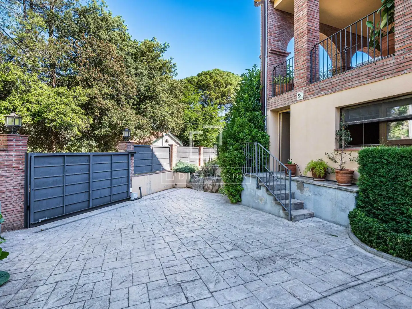 Terrassa de Casa o xalet en venda en Sant Cugat del Vallès amb Aire condicionat, Calefacció i Traster