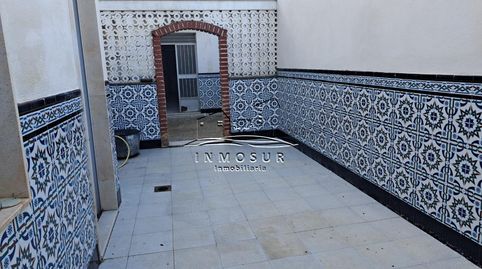Foto 2 de Casa adosada en venta en San Francisco, Lucena