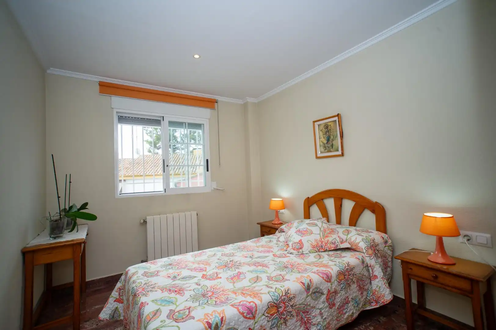 Dormitori de Casa o xalet en venda en Chiva amb Aire condicionat, Calefacció i Terrassa
