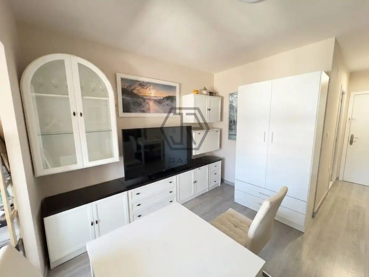 Estudio con piscina en venta en calafate
