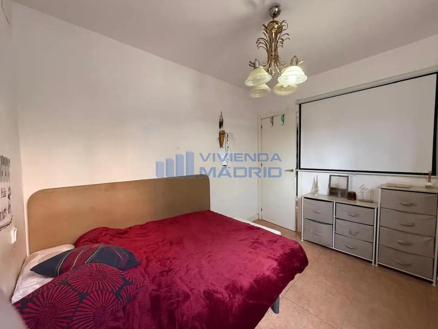 Habitación de Piso en venta en Madrid con Calefacción