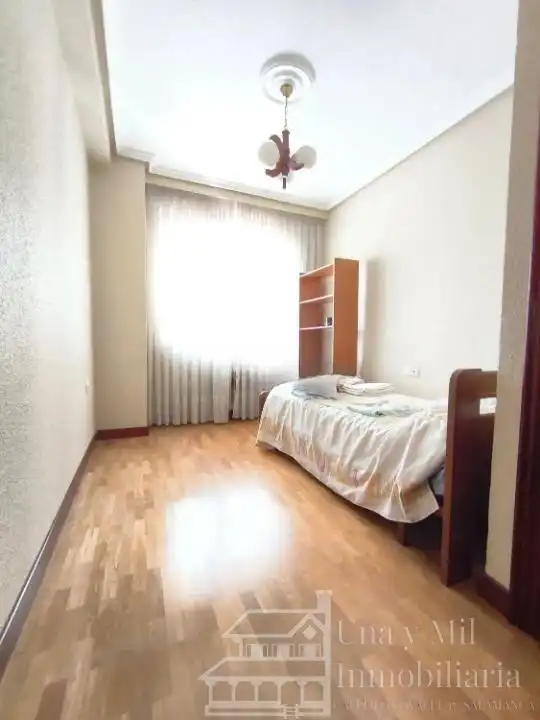 Habitación de Piso en venta en Salamanca con Calefacción, Parquet y Terraza