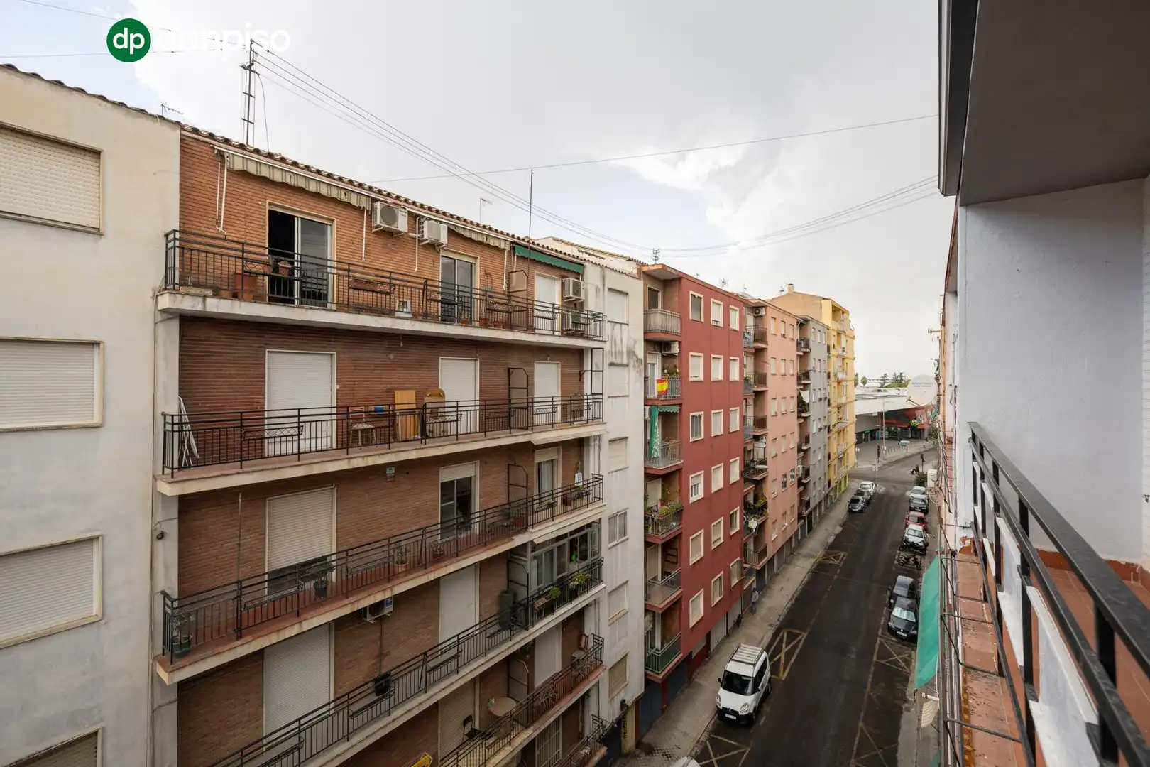 Vista exterior de Piso en venta en Granada con Aire acondicionado, Calefacción y Terraza