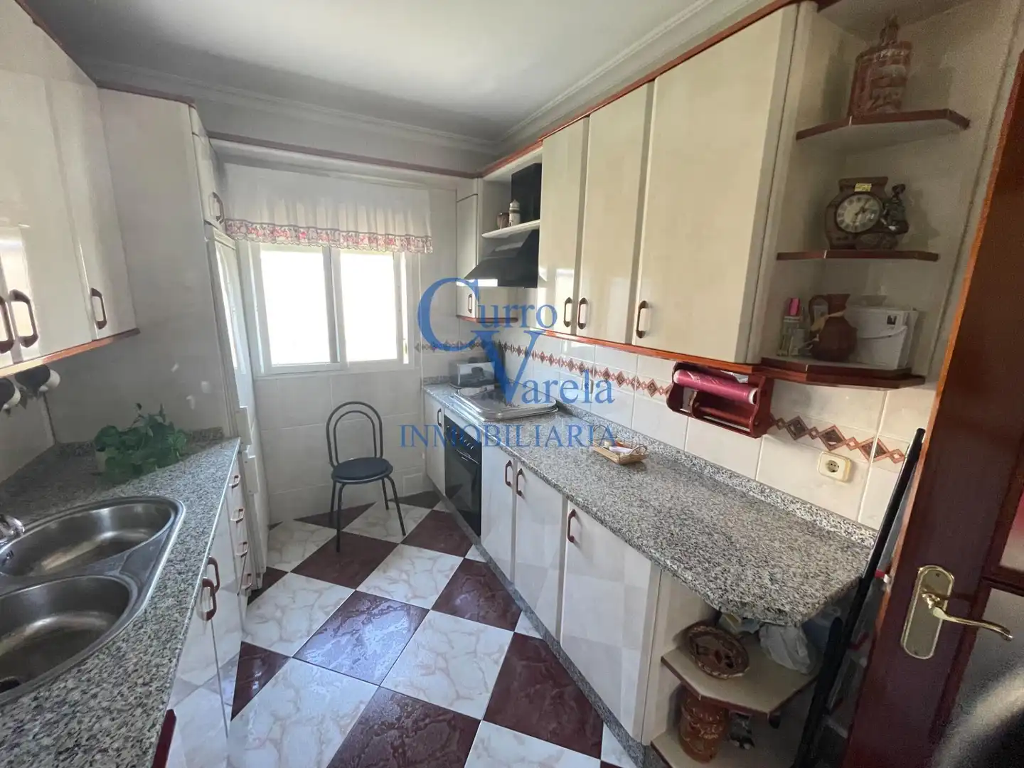 Kitchen of Flat for sale in Sevilla  with Air Conditioner, Heating and Terrace