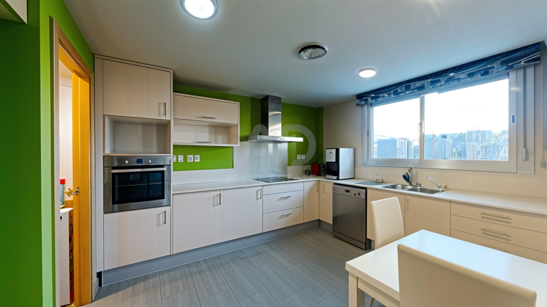 Cuina de Casa adosada en venda en El Vendrell amb Aire condicionat, Calefacció i Terrassa