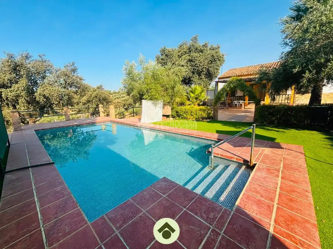 Piscina de Finca rústica en venta en Adamuz con Aire acondicionado y Piscina