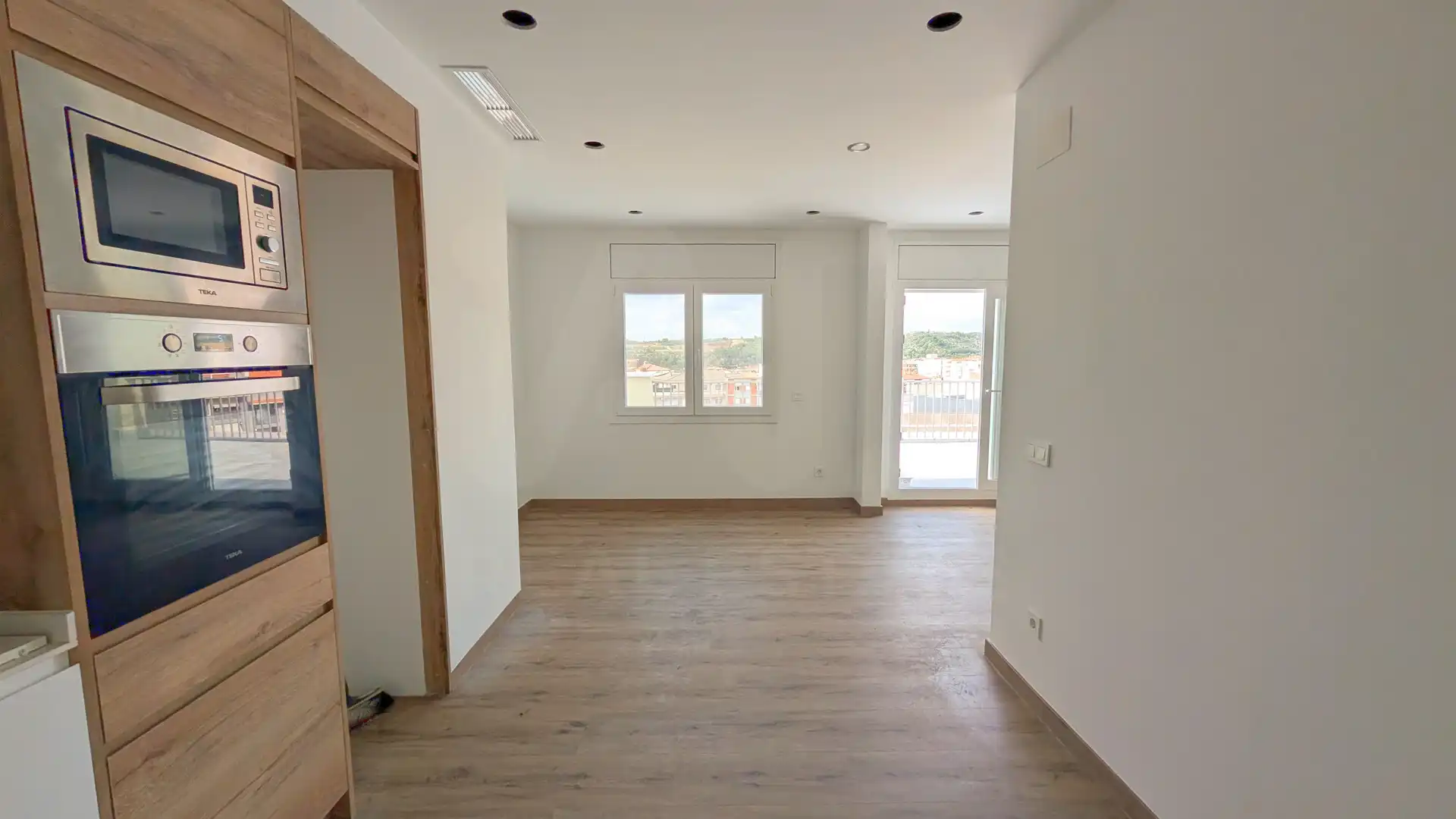 Sala de estar de Ático en venta en Olesa de Montserrat con Aire acondicionado, Calefacción y Terraza