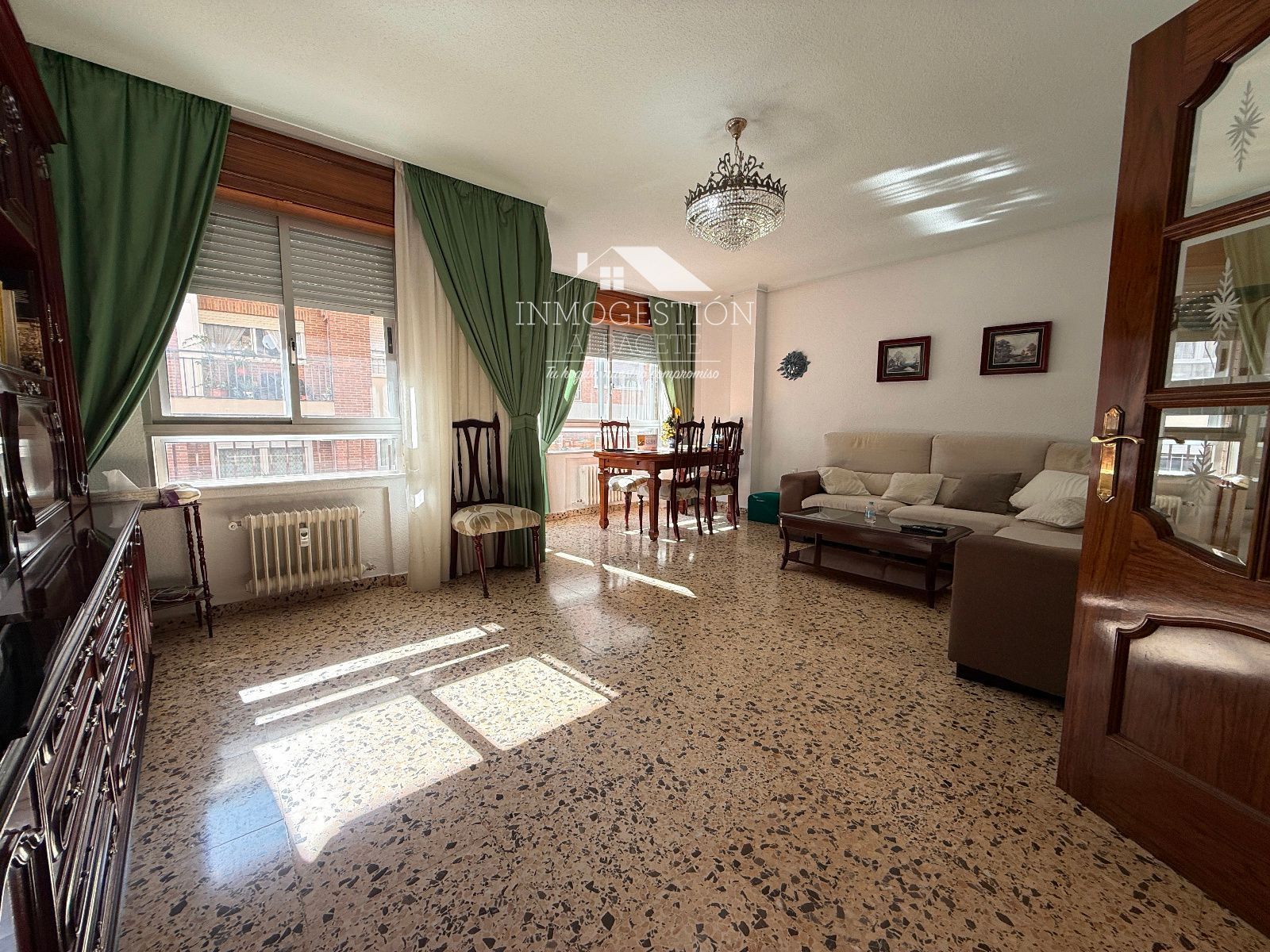 Exterior view of Flat for sale in  Albacete Capital  with Heating, Terrace and Furnished