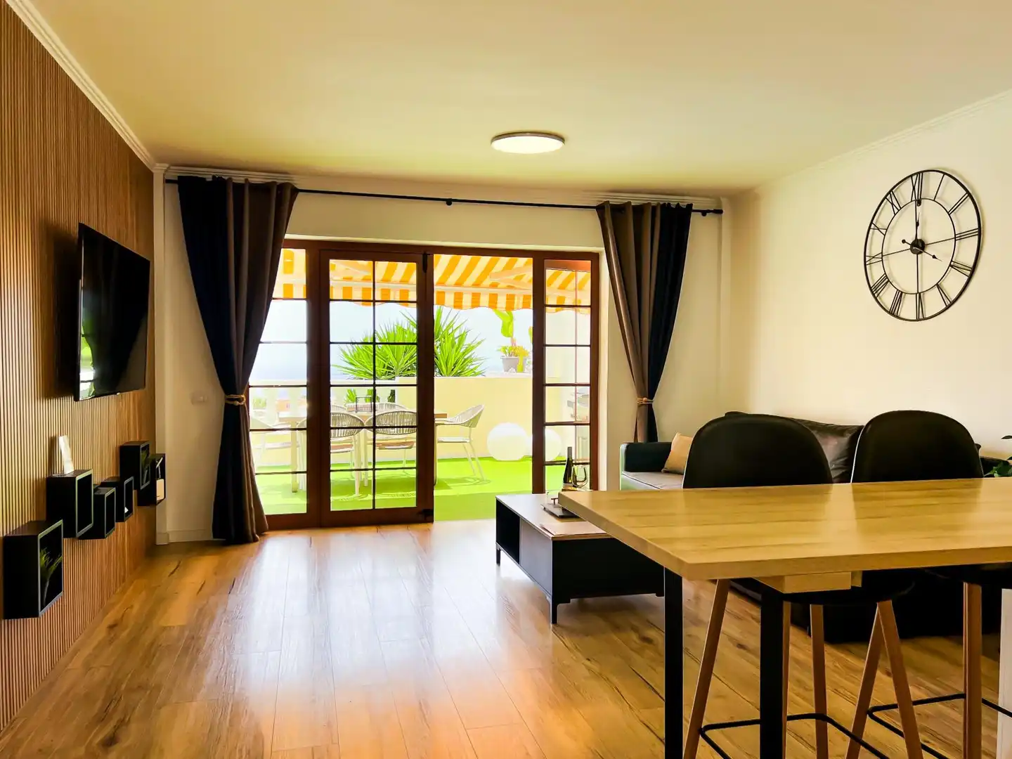Habitación de Apartamento en venta en Adeje con Aire acondicionado, Terraza y Amueblado