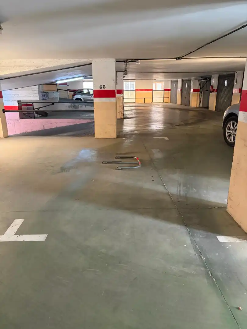 Aparcament de Pis en venda en Cartagena amb Calefacció i Terrassa