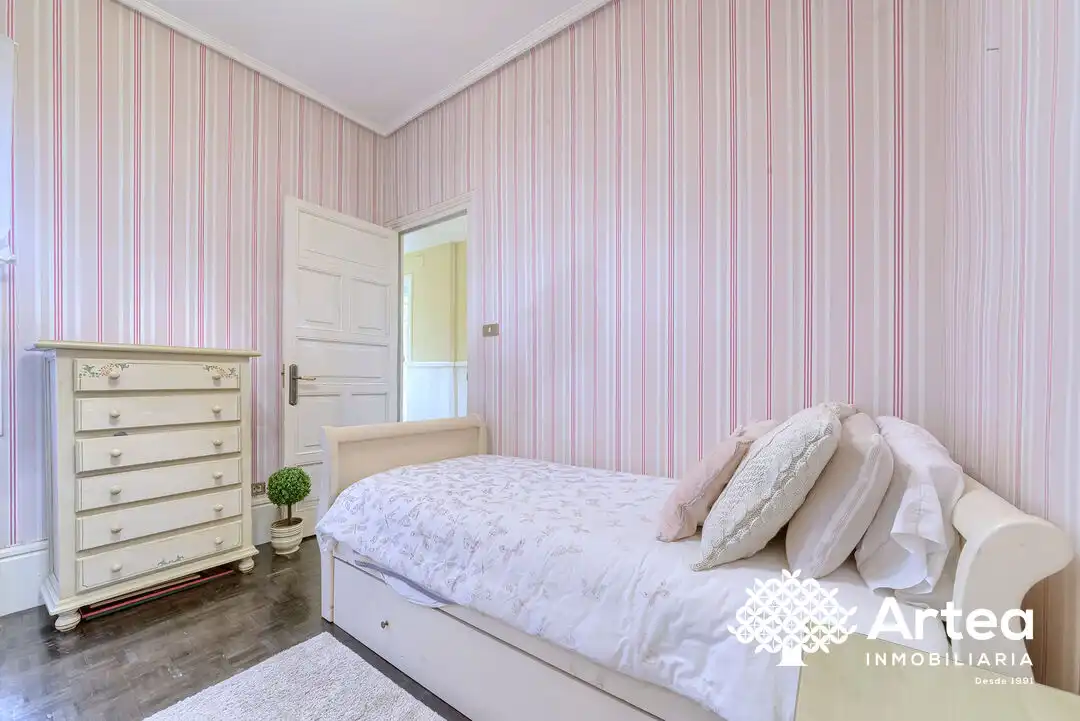Habitación de Piso en venta en Getxo  con Calefacción, Trastero y Balcón