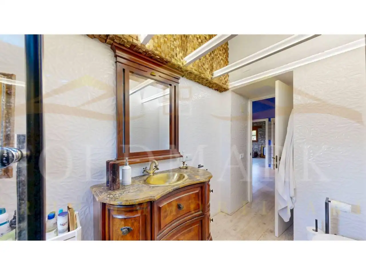 Baño de Finca rústica en venta en Sant Jaume de Frontanyà con Calefacción y Jardín privado