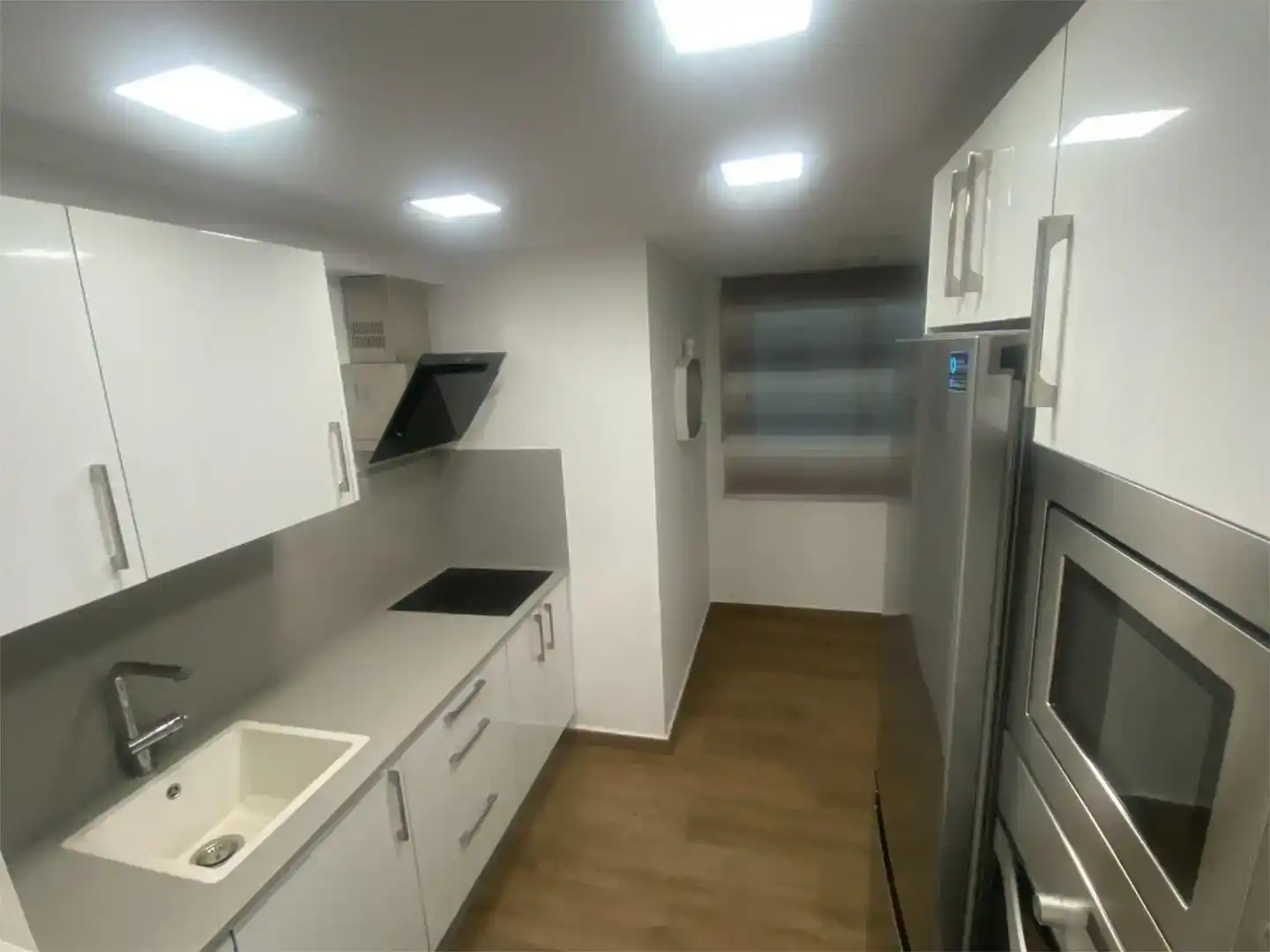 Küche von Wohnung zum Verkauf in Calafell mit Klimaanlage, Schwimmbad und Balkon