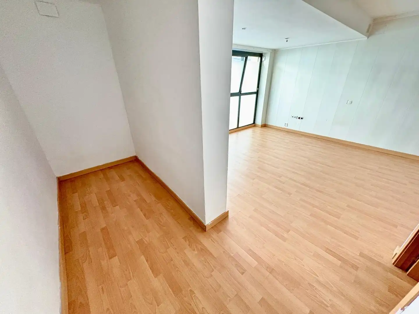 Erdgeschoss zum Verkauf in Barcelona