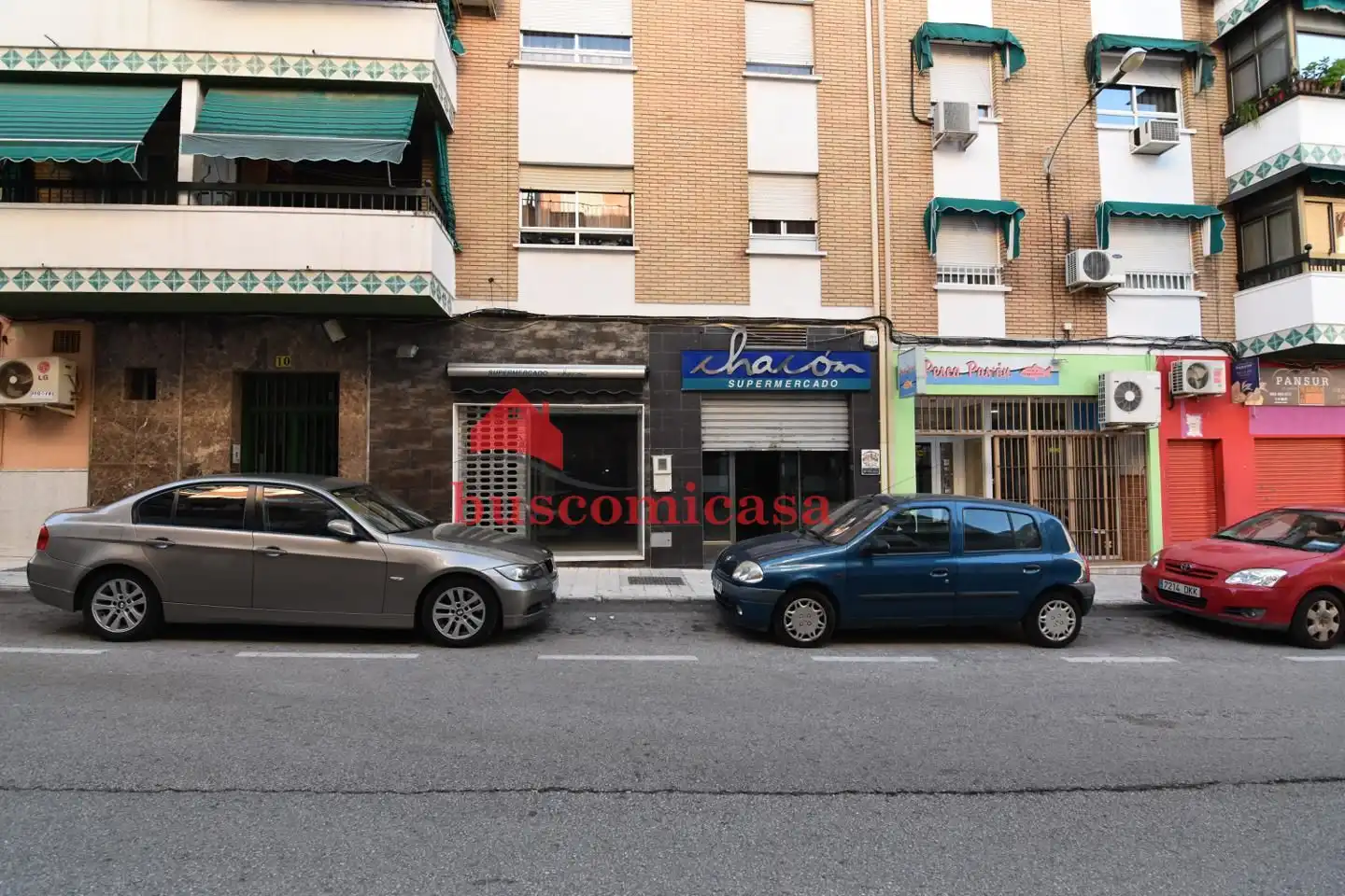 Vista exterior de Local en venda en Linares amb Aire condicionat