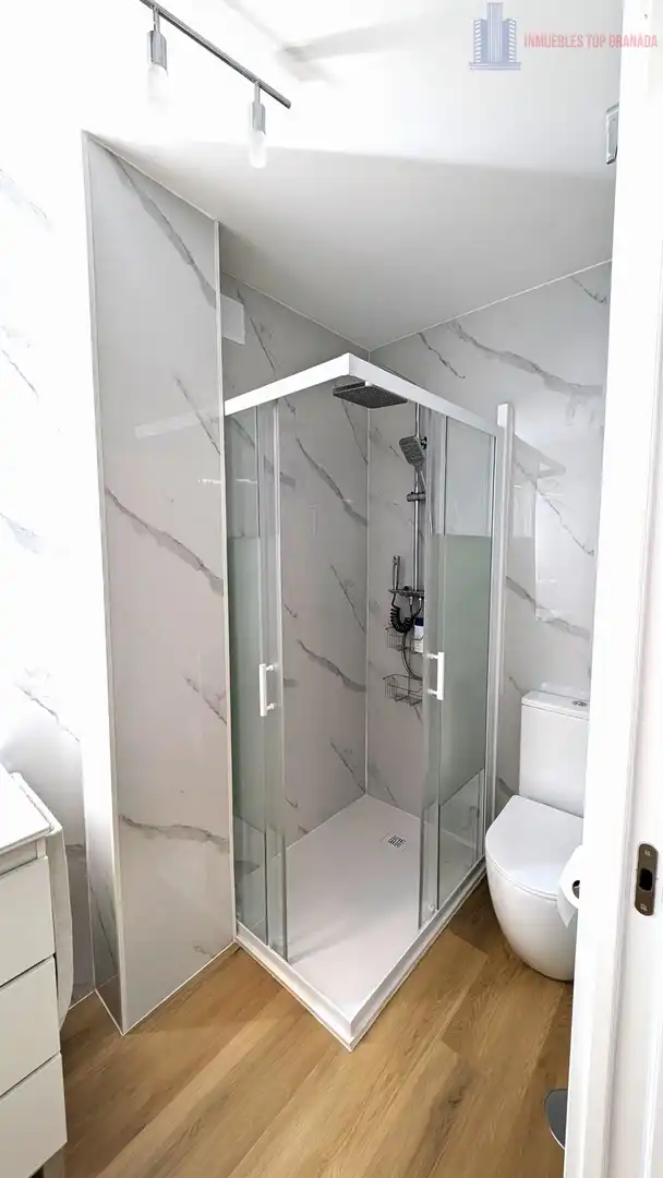 Badezimmer von Wohnung zur Miete in Armilla mit Heizung