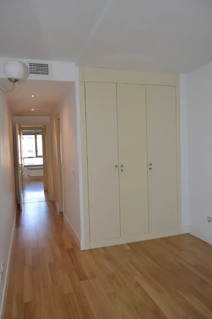 Wohnung zur Miete in Madrid mit Klimaanlage, Heizung und Parkett
