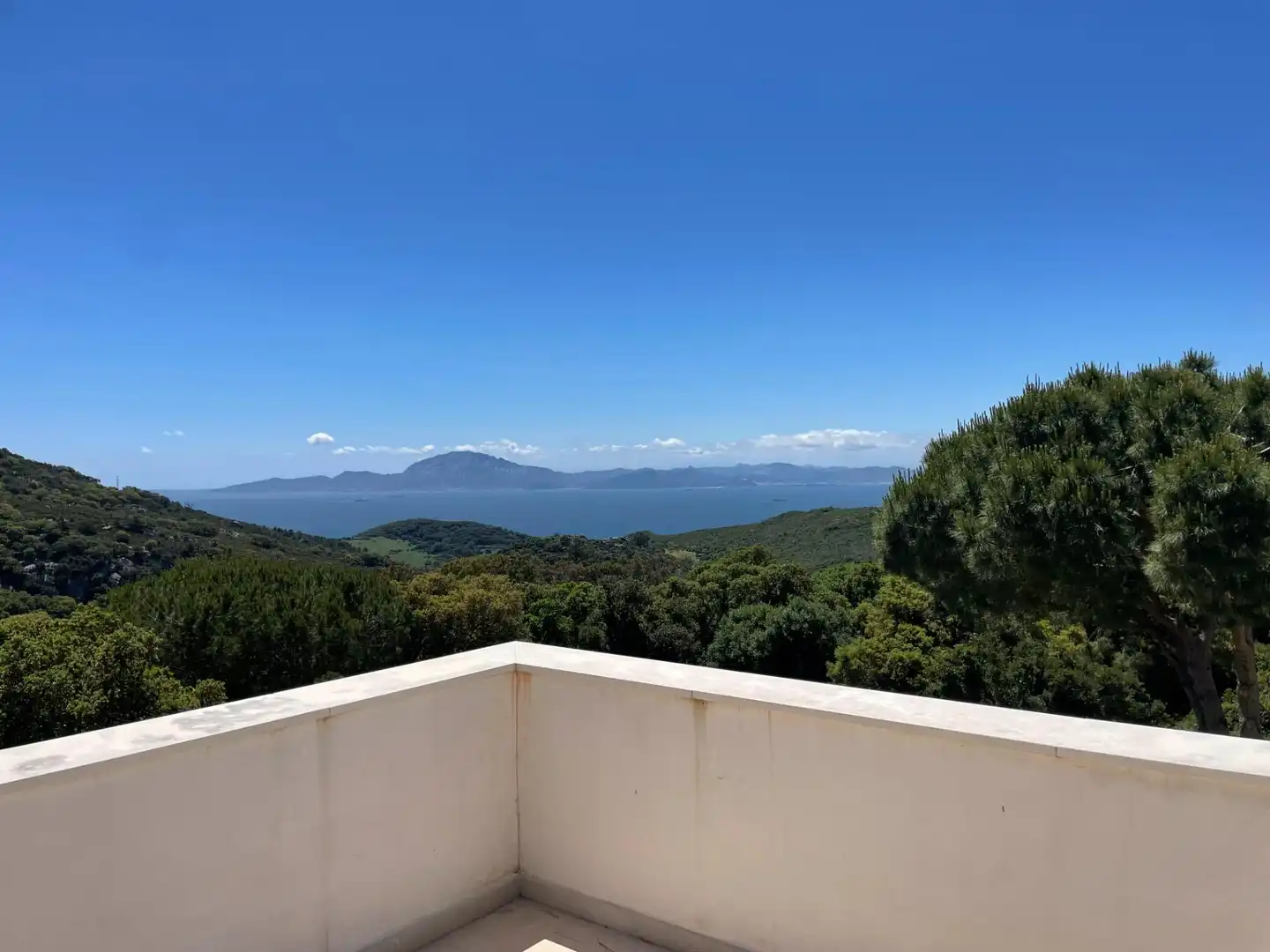 Vista exterior de Casa o xalet en venda en Tarifa amb Jardí privat, Terrassa i Traster