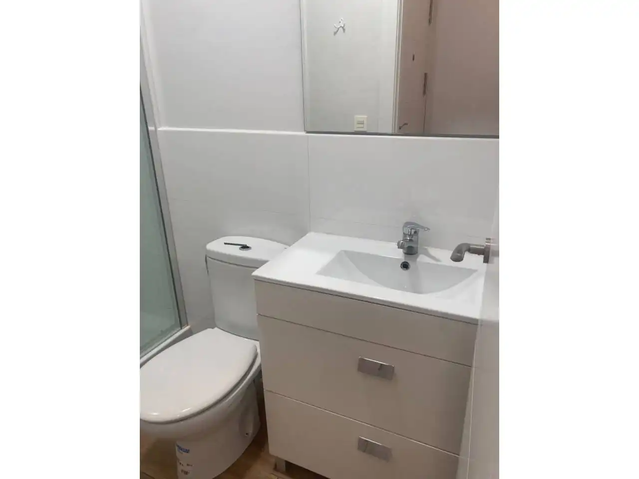 Badezimmer von Wohnungen zur Miete in León Capital  mit Heizung, Parkett und Abstellraum