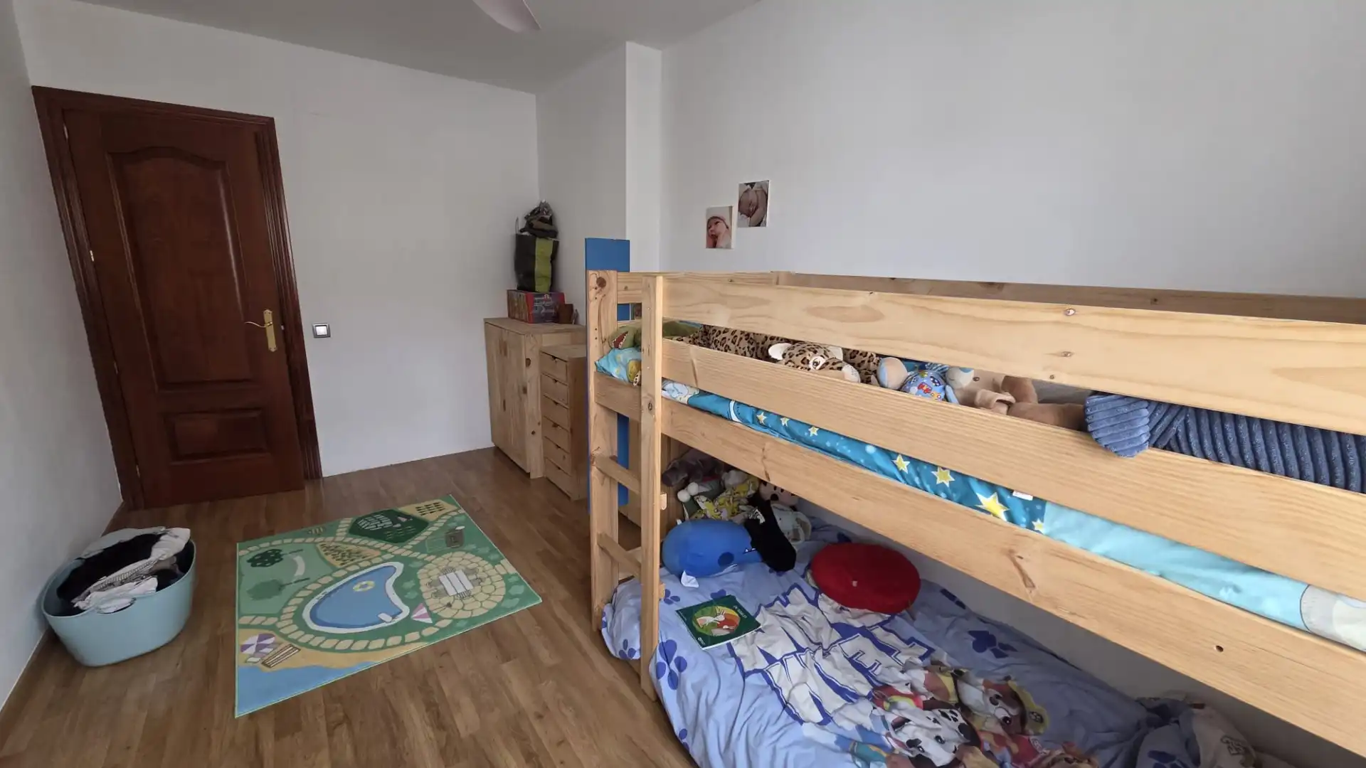 Dormitori de Casa adosada en venda en Lleida amb Aire condicionat, Calefacció i Jardí privat