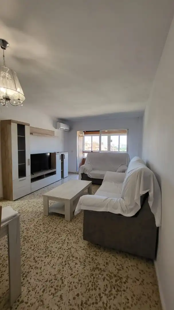 Sala de estar de Piso en venta en Vélez-Málaga con Terraza y Piscina comunitaria