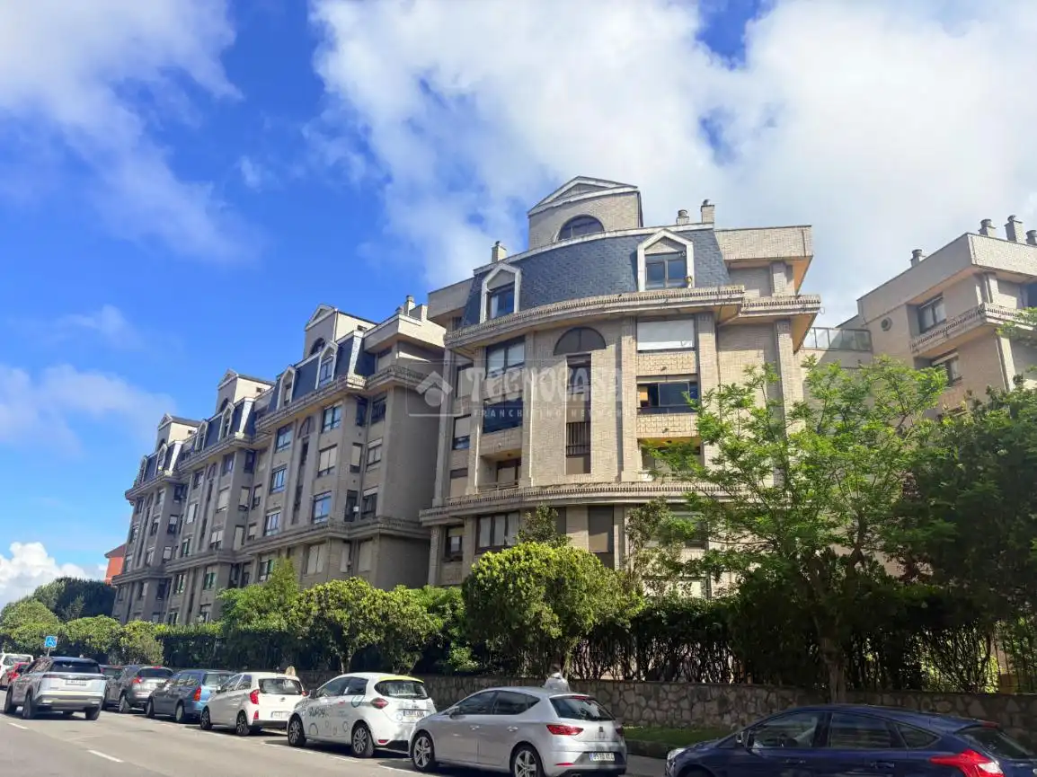 Vista exterior de Piso en venta en Santander con Calefacción y Amueblado
