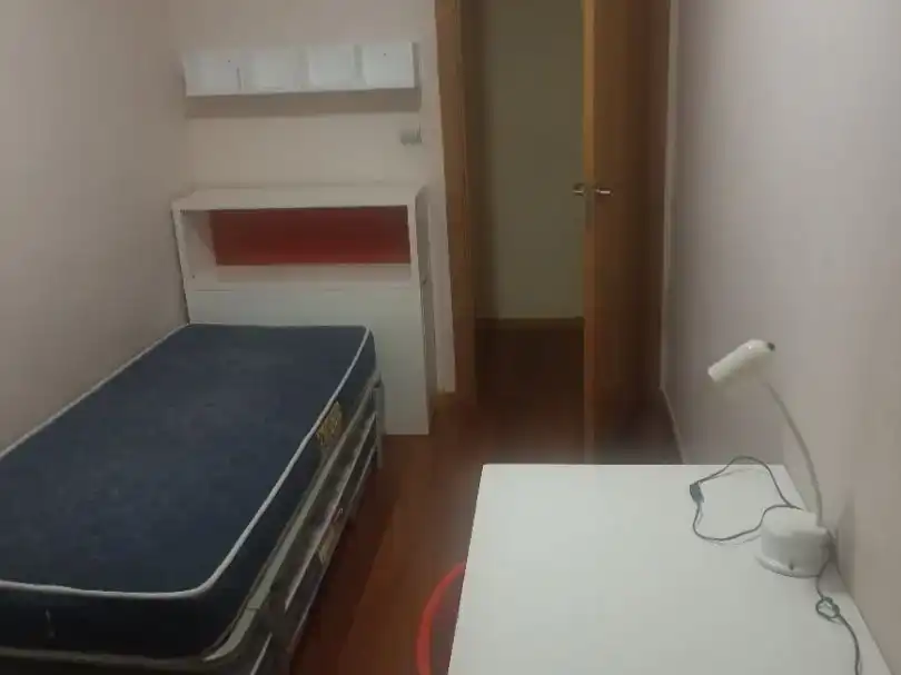 Habitación de Piso para compartir en Huesca con Aire acondicionado, Parquet y Amueblado