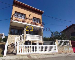 Vista exterior de Casa o xalet en venda en Trespaderne amb Calefacció