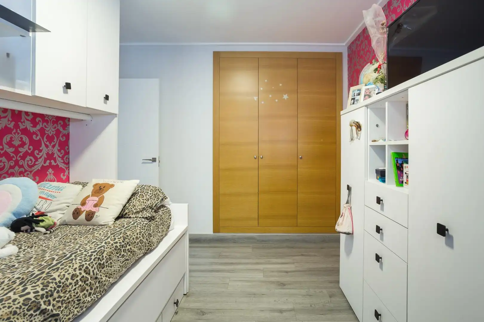 Schlafzimmer von Dachboden zum Verkauf in Gandia mit Klimaanlage, Heizung und Terrasse