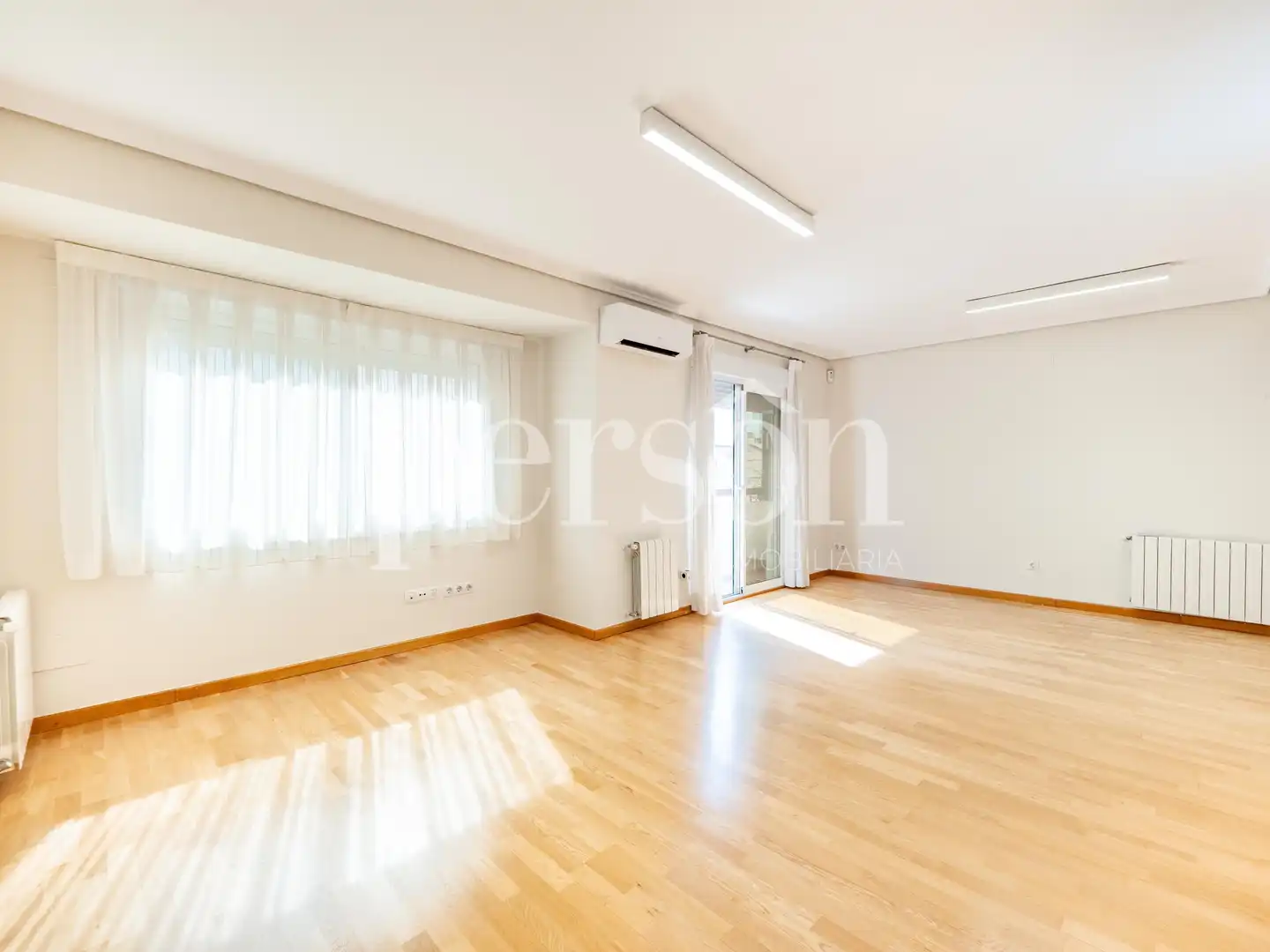 Flat with terrace for sale in Extramurs, imagen 6