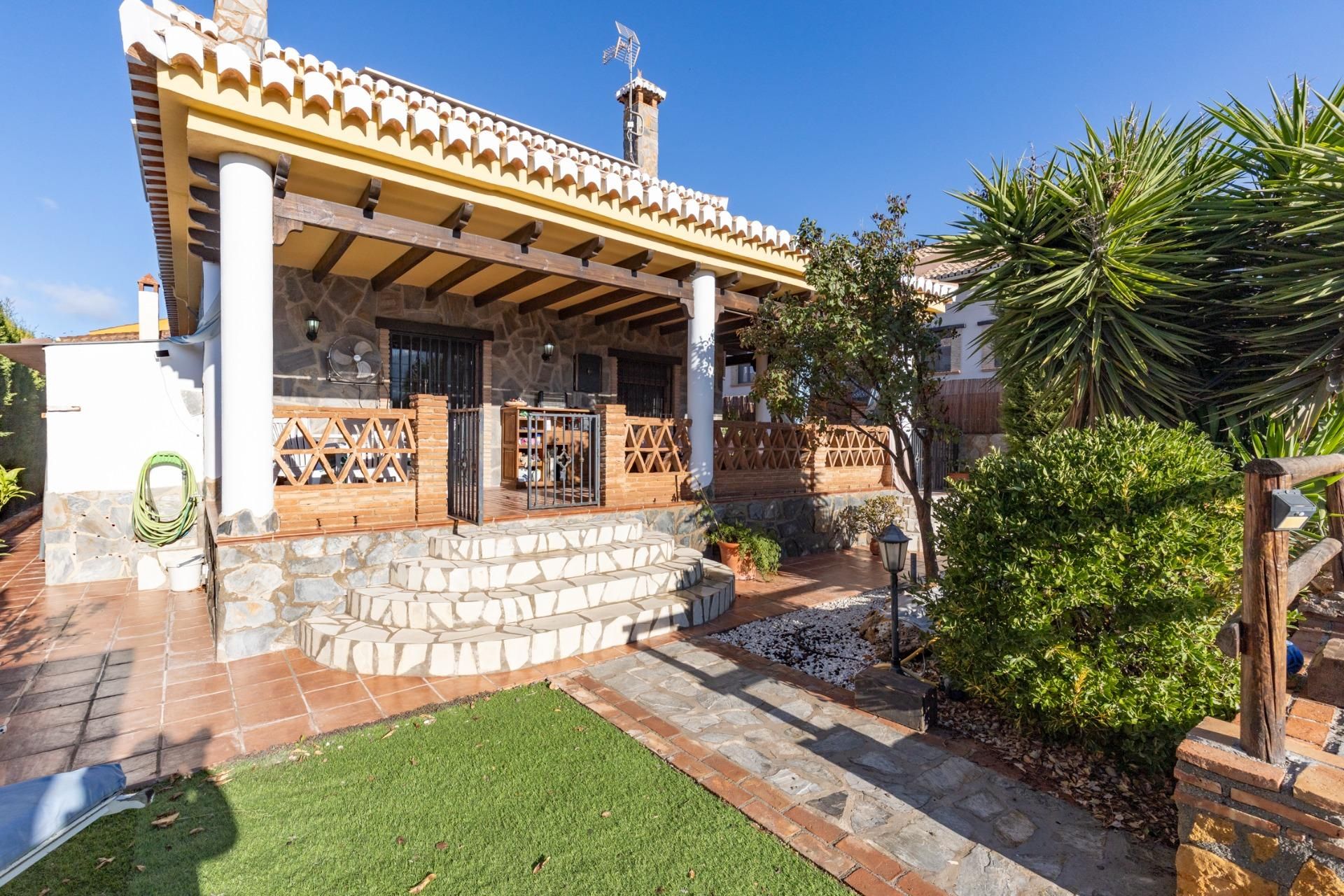 Jardí de Casa o xalet en venda en Dúrcal amb Calefacció, Jardí privat i Terrassa