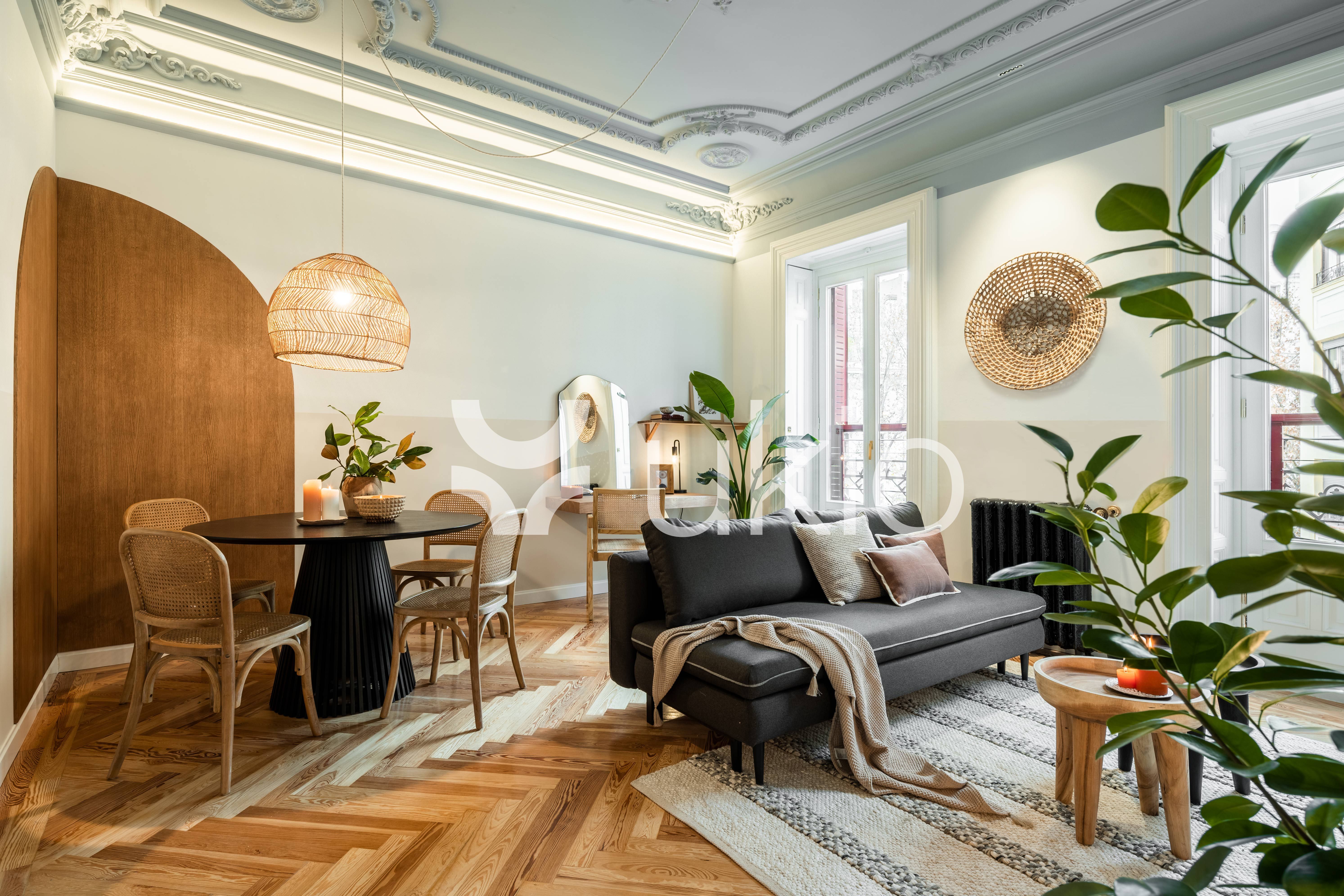 Wohnzimmer von Wohnungen zur Miete in  Madrid Capital mit Klimaanlage, Heizung und Möbliert