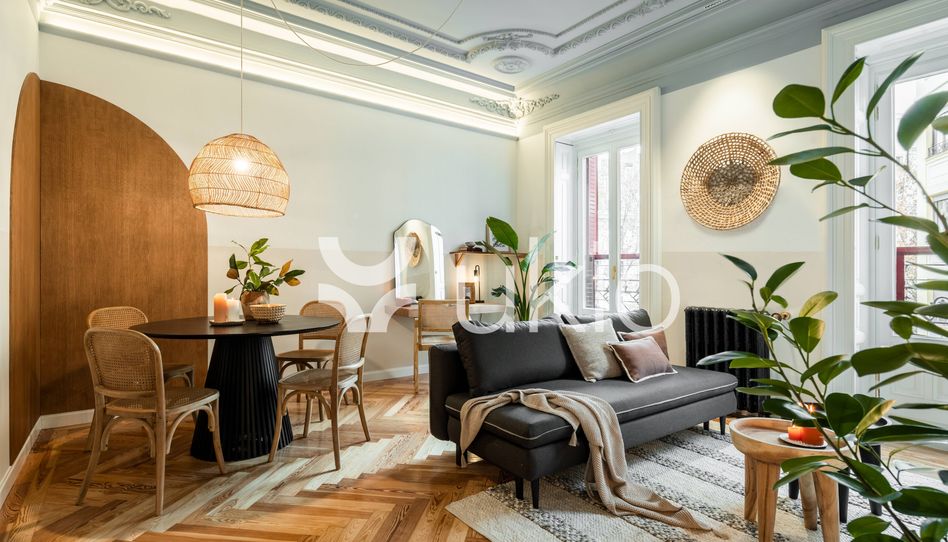 Apartamento de alquiler en Calle de Francisco de Rojas, Trafalgar - Imagen 2