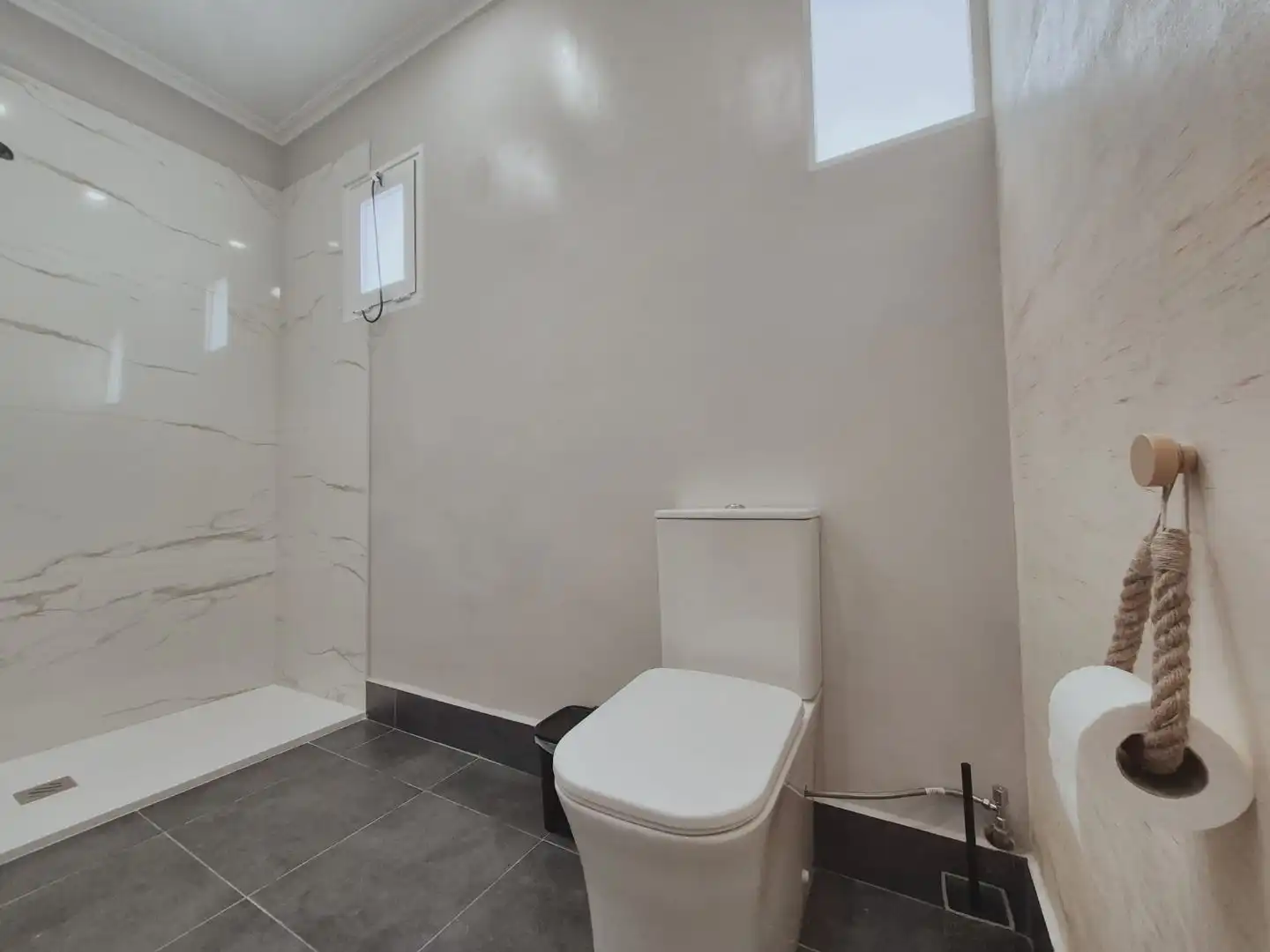 Baño de Oficina de alquiler en Els Poblets con Aire acondicionado, Calefacción y Terraza