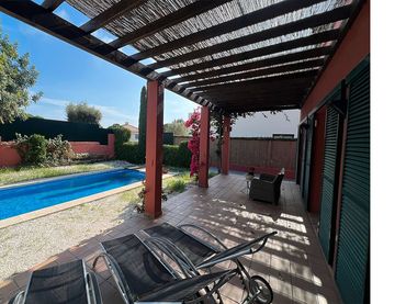 Villa mit Pool zur Miete in Carrer de l'Armallader 36