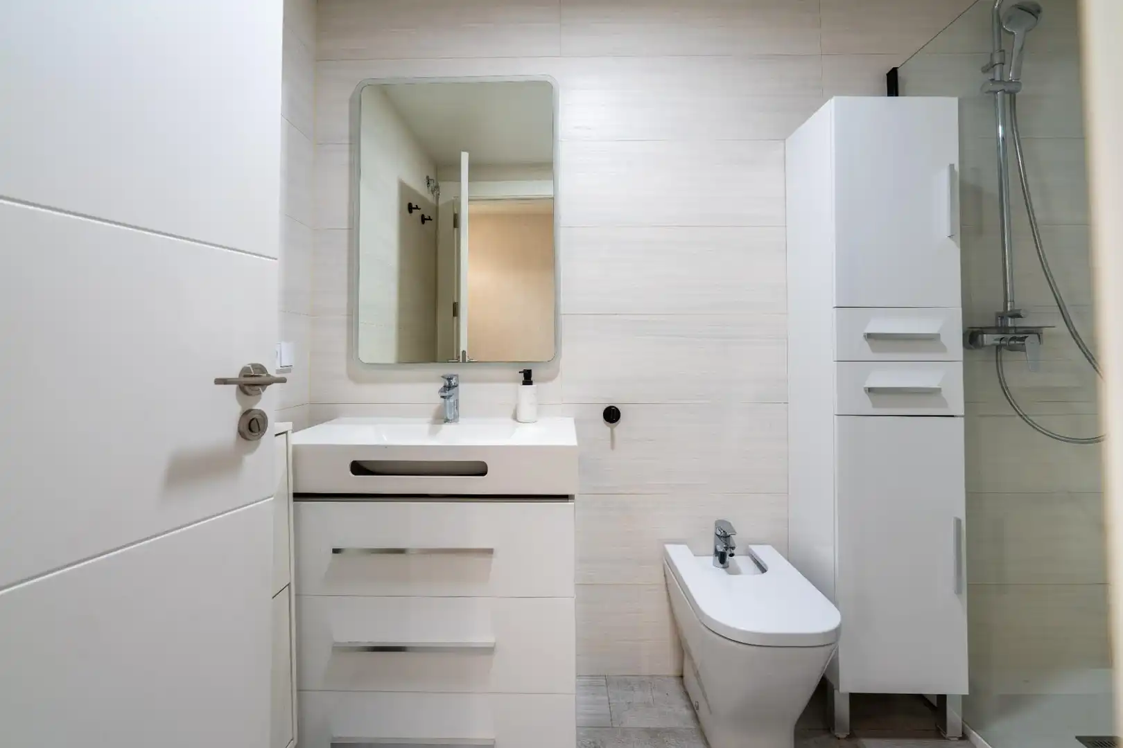 Baño de Piso en venta en Almería con Aire acondicionado, Calefacción y Jardín privado